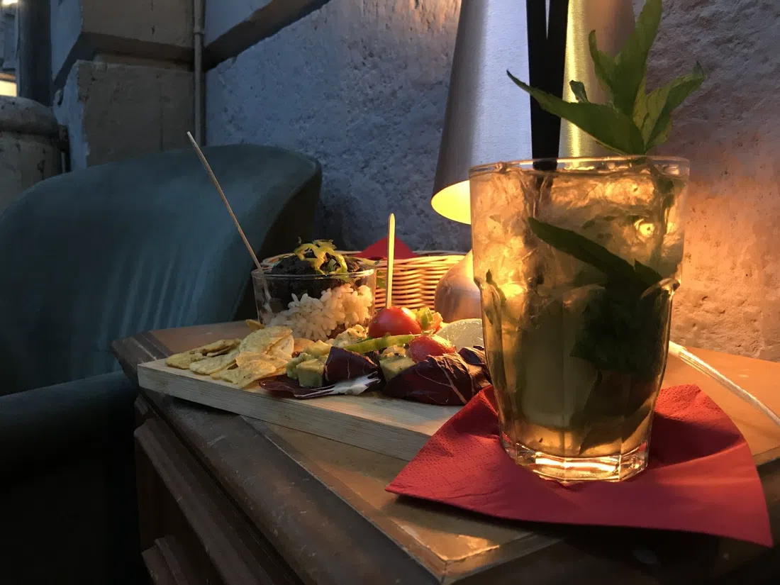 Kestè, Napoli