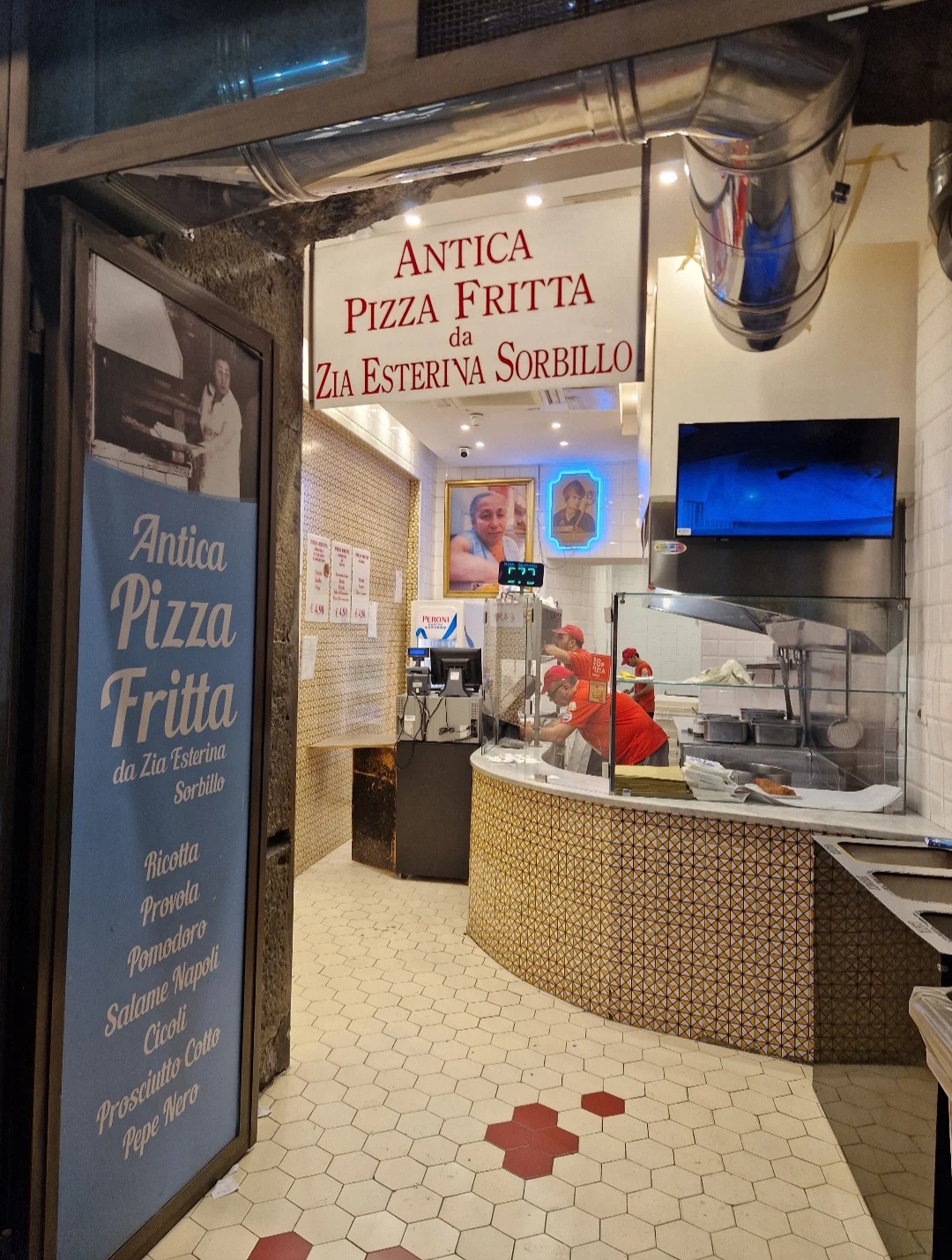 Antica Pizza Fritta da Zia Esterina Sorbillo — photo 4