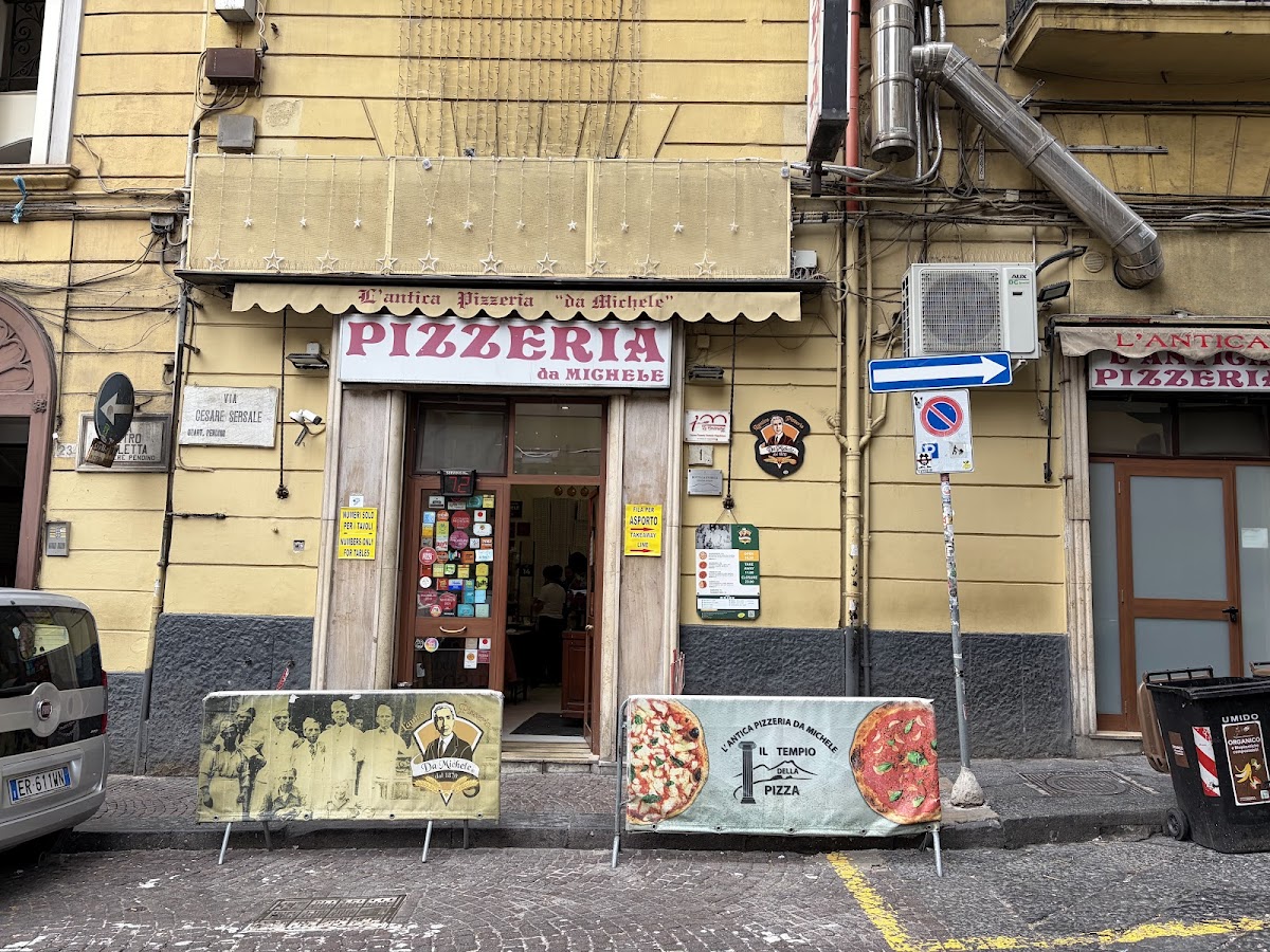 L'Antica Pizzeria da Michele, Naples
