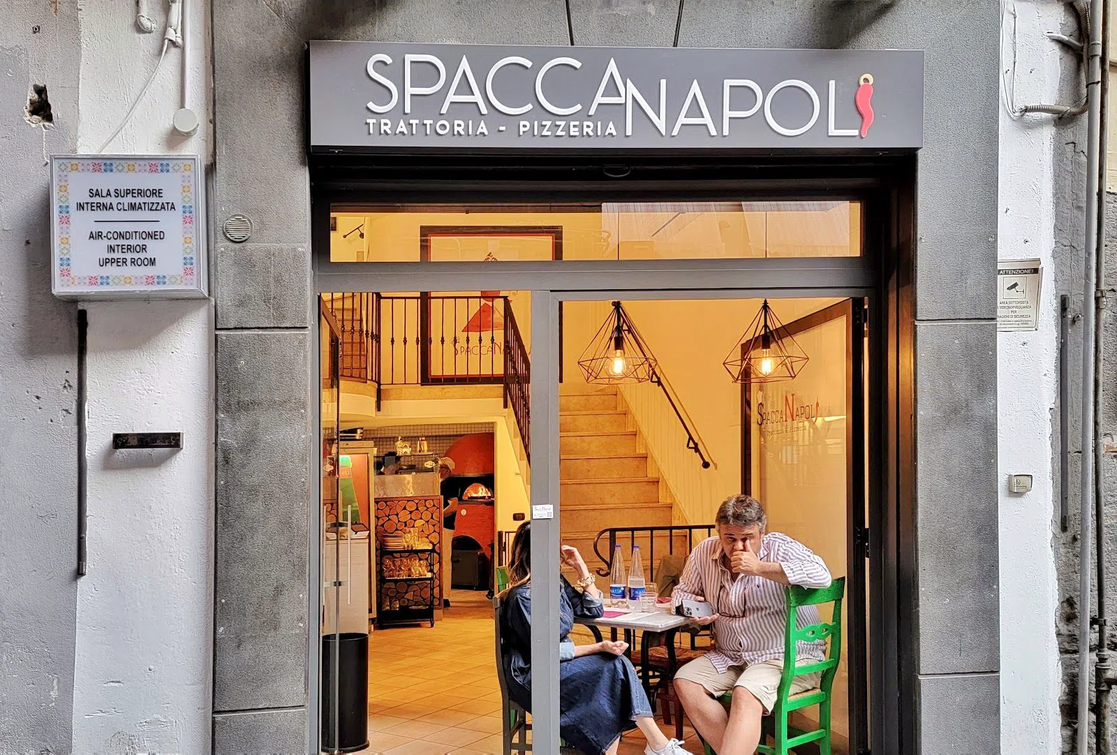 Spaccanapoli (Via Benedetto Croce / Via San Biagio dei Librai), Nápoles